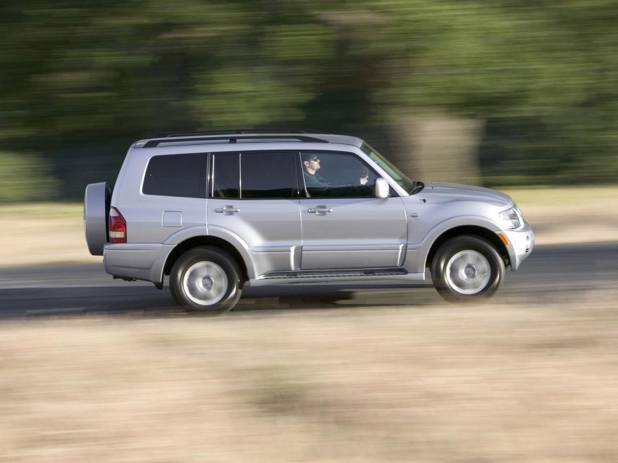  Mitsubishi Montero 5-Door 1999 года  (фото 3 из 6)